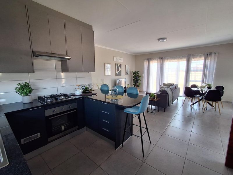 3 Bedroom Full Title Home in Secure Complex - Photo 5