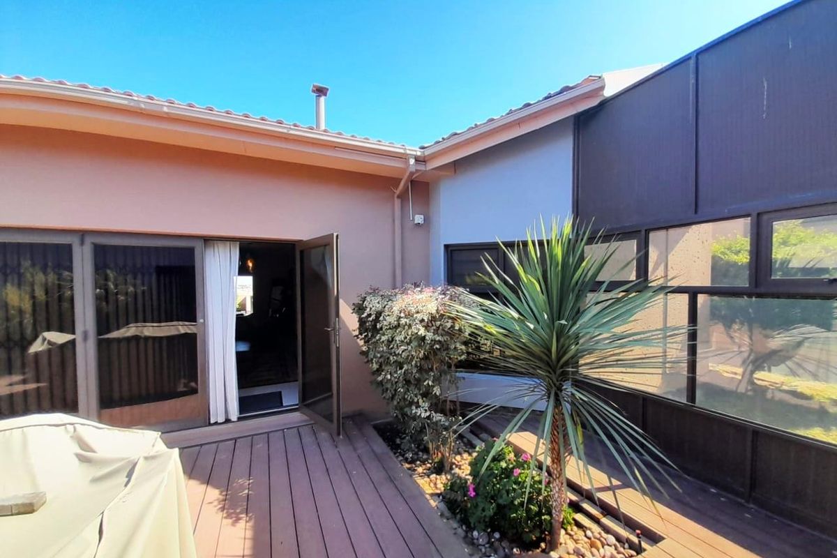 A STYLISH HOUSE WITH FLAT PERFECTLY SITUATED!! - Photo 4