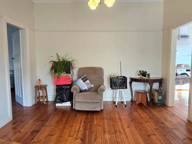 Charming Character Home with Bachelor Flat in the Heart of Gansbaai - Photo 5