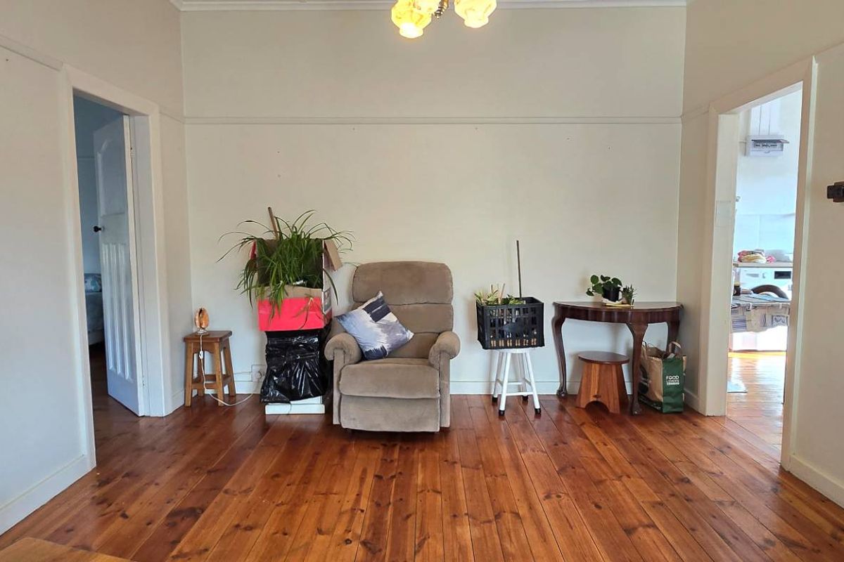 Charming Character Home with Bachelor Flat in the Heart of Gansbaai - Photo 5