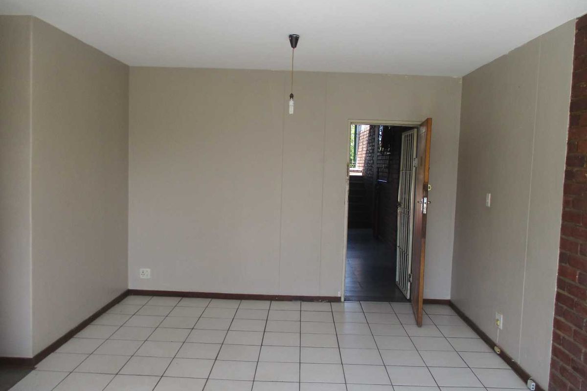 2 BEDROOM FLAT TO RENT IN BALREA PARK - Photo 4
