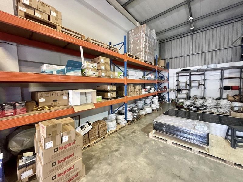 Hendra - Versatile Mixed-Use Commercial Unit in Prime Umhlanga New Town - Photo 9