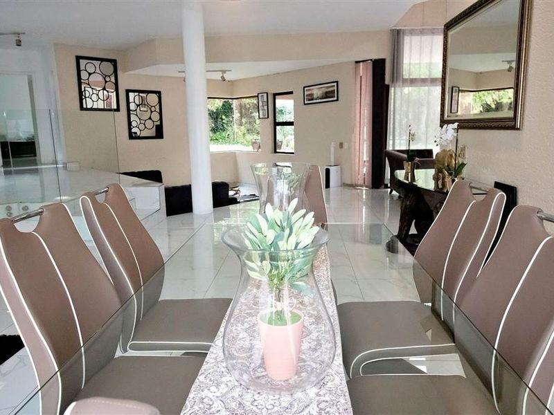 FURNISHED SPACIOUS HOME - Photo 9