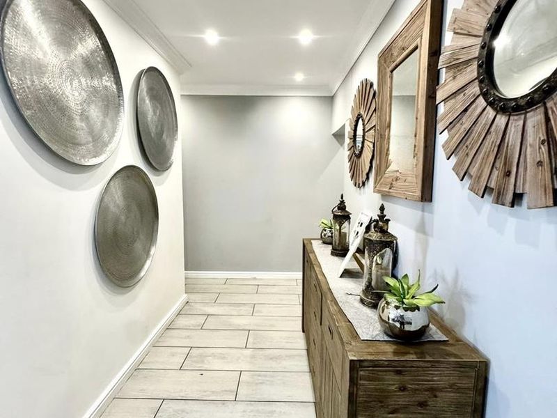 4 Bedroom House For Sale in Elisenheim - Photo 10