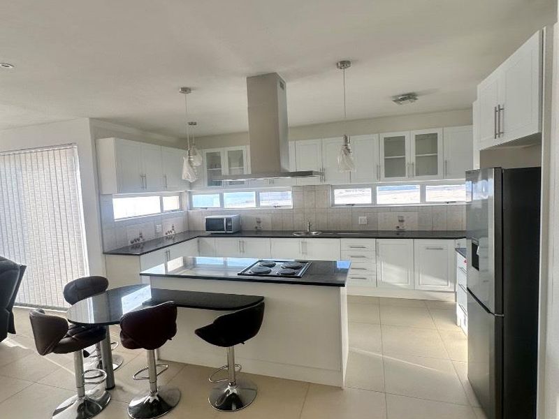 3 Bedrooms House with 2 Bedrooms Flat For Sale in Afrodite Beach - Photo 4