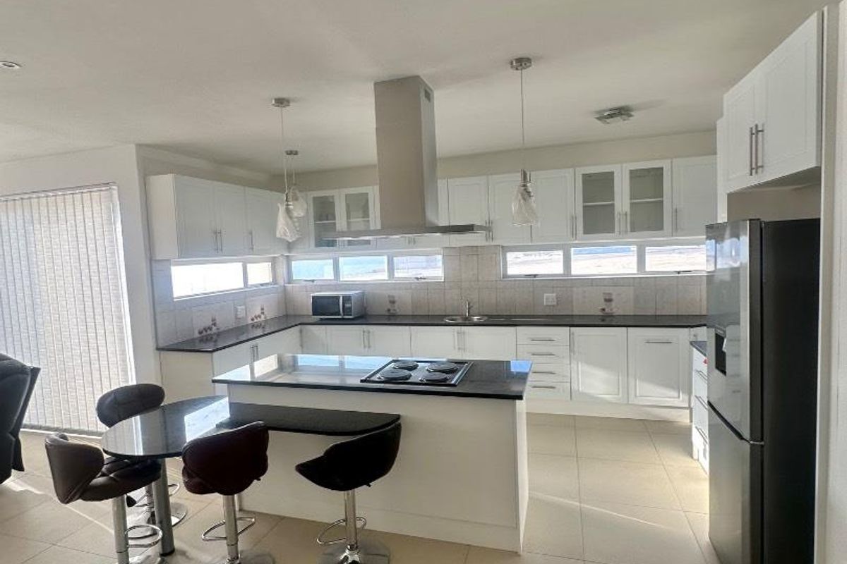 3 Bedrooms House with 2 Bedrooms Flat For Sale in Afrodite Beach - Photo 4