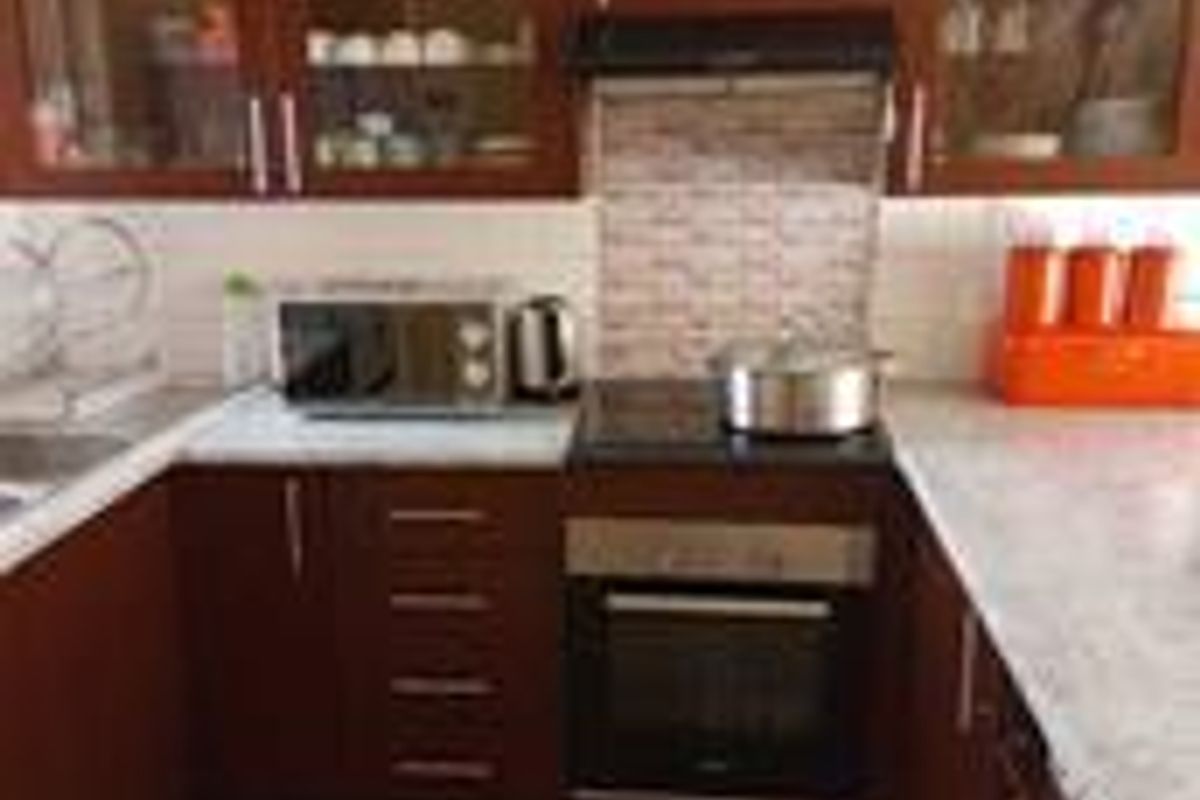 THREE BEDROOM TOWNHOUSE FOR SALE IN BOKSBURG CENTRAL - Photo 3