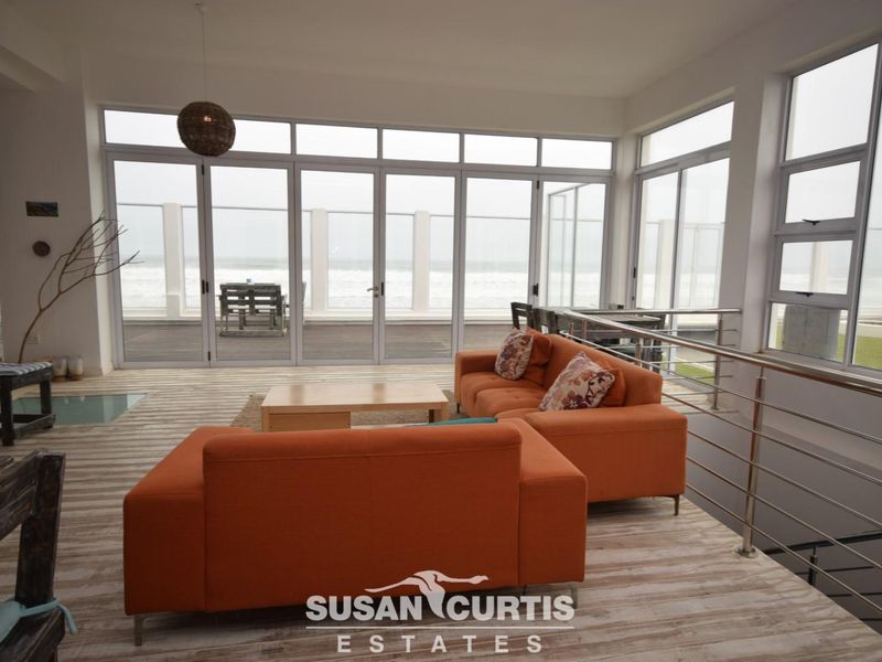 10 BEDROOM GUEST HOUSE FOR SALE IN VOGELSTRAND - Photo 2