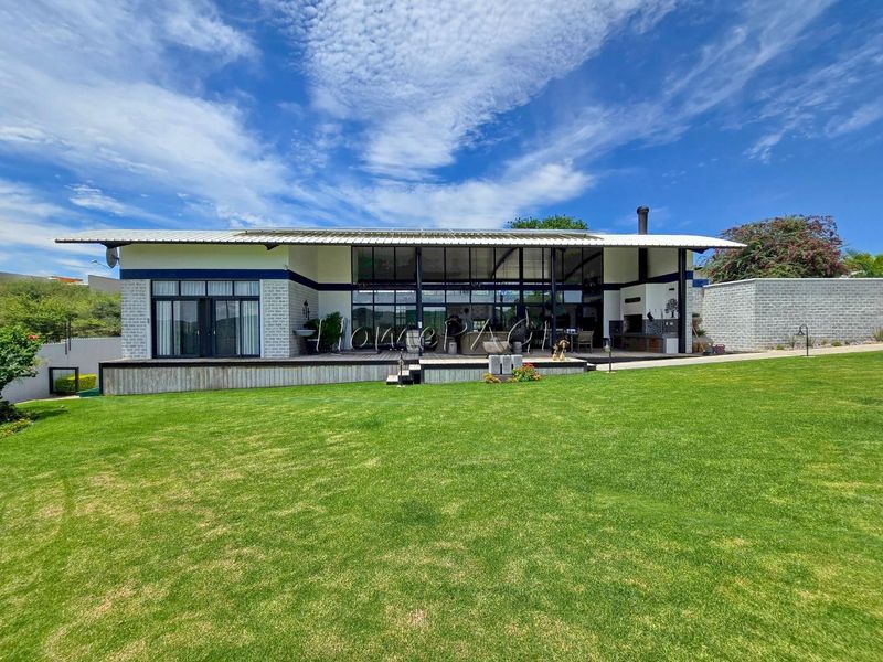 Outjo:  A BEAUTIFUL, ECLECTIC WAREHOUSE-STYLE HOME IS FOR SALE - Photo 4