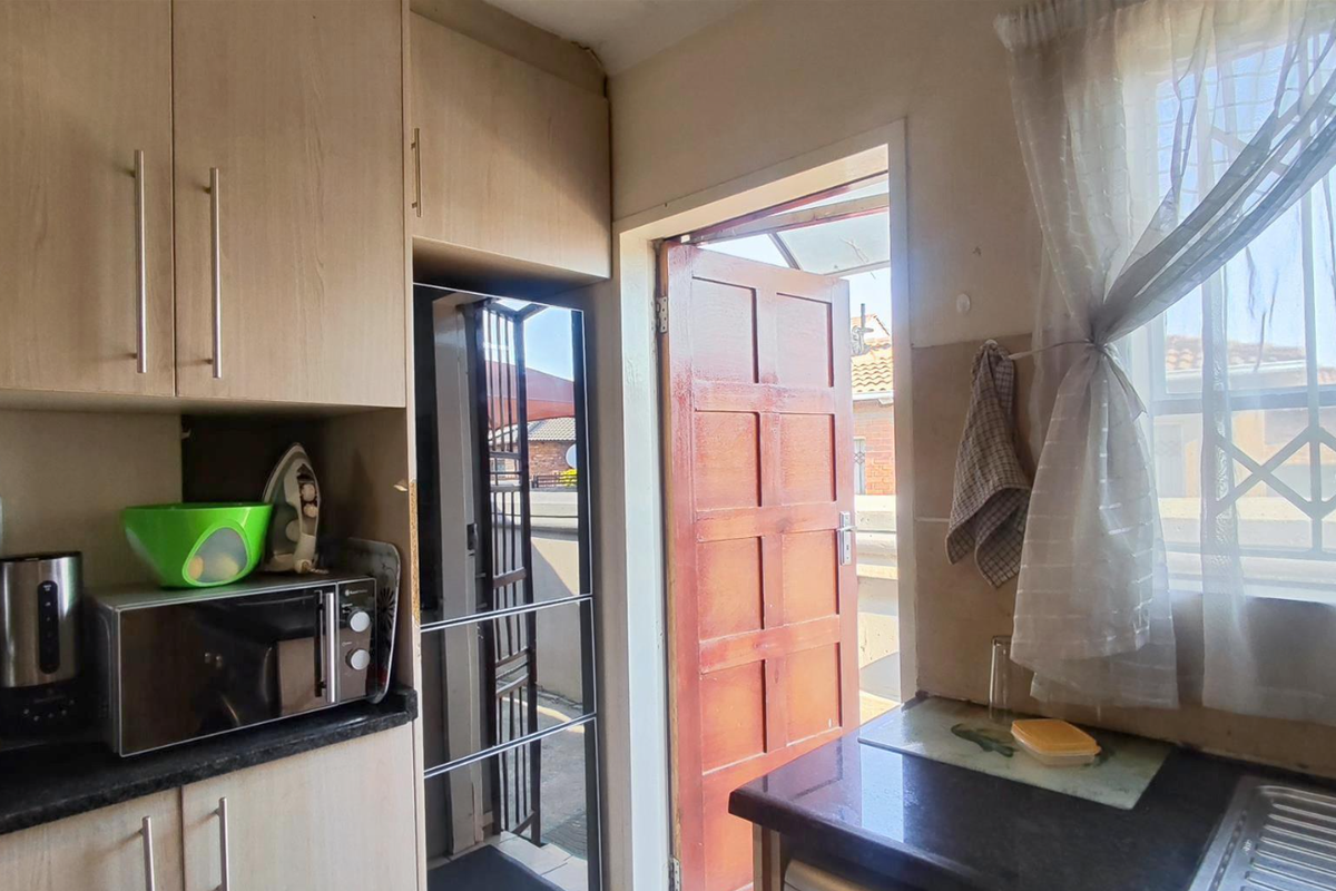 House in Sharon Park Lifestyle Estate up for grabs - Photo 3
