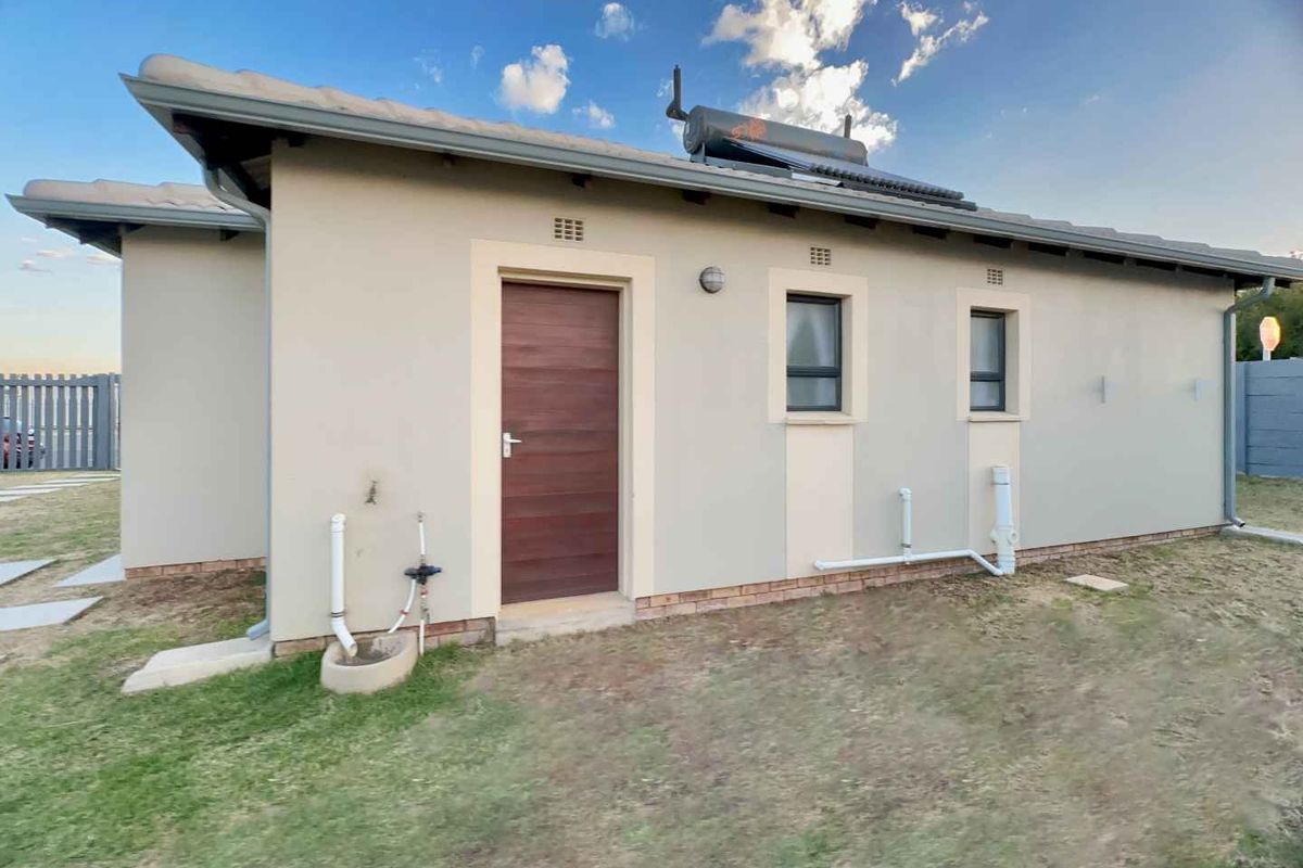 Daveyton New Modder - R732 200- Brand New Home - Photo 4