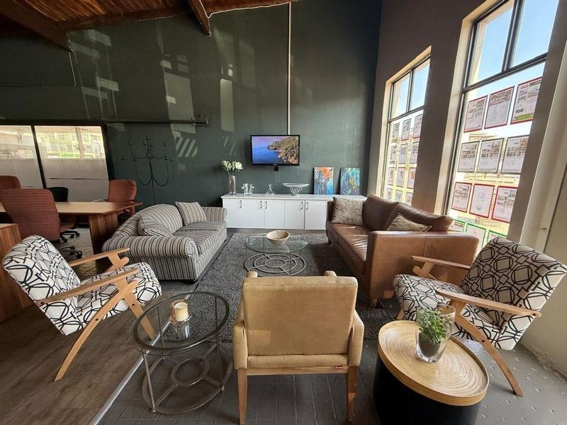 FOR RENT - PRIME COMMERCIAL WITH HERITAGE CHARM & FLEXIBLE SPACE - CENTRAL, SWAKOPMUND - Photo 3