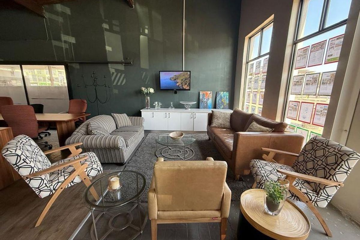 FOR RENT - PRIME COMMERCIAL WITH HERITAGE CHARM & FLEXIBLE SPACE - CENTRAL, SWAKOPMUND - Photo 3