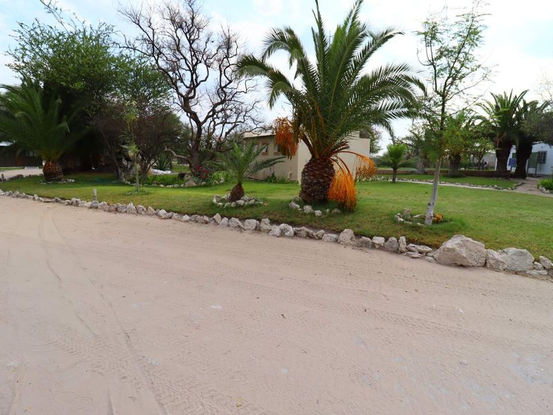 Established Lodge for Sale on Leasehold Land with Bar, Restaurant & Accommodation - Tsumkwe - Photo 10