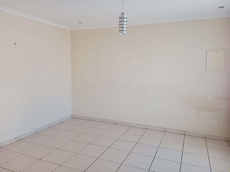 3 Bedroom 2 Bathroom Apartment To Let - Photo 1