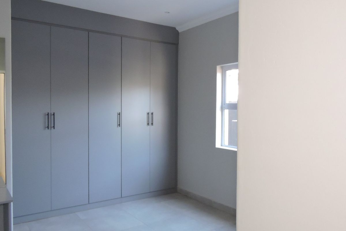 Modern ground floor 2 Bedroom apartment with garden in Brooklyn - Photo 4