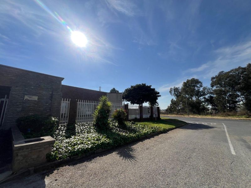 Modern, Secure, and Centrally Located Family Home in Reigerpark - Photo 2