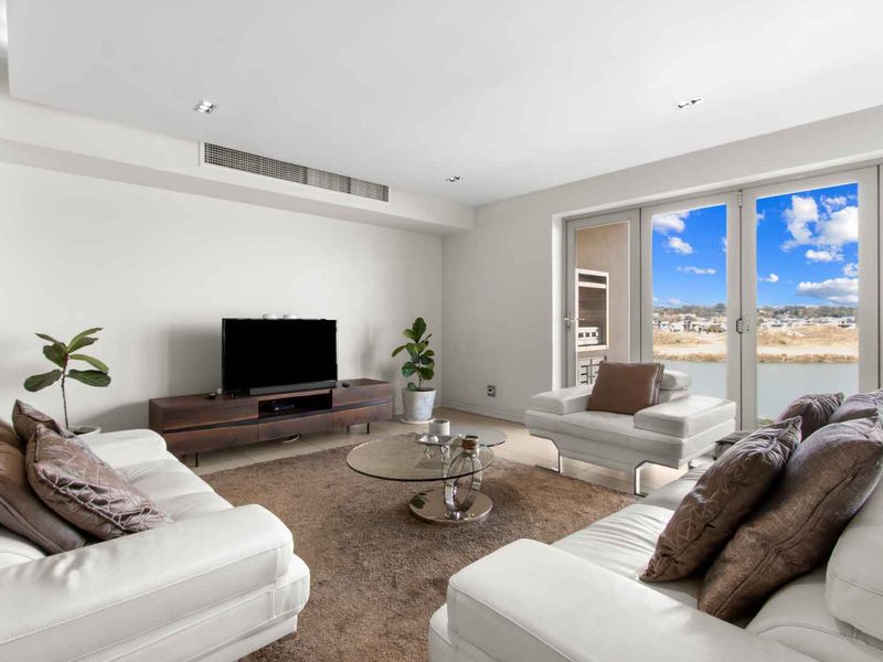 Ultimate Luxury Apartment for Sale in Ebotse Golf & Country Estate, Rynfield - Photo 10