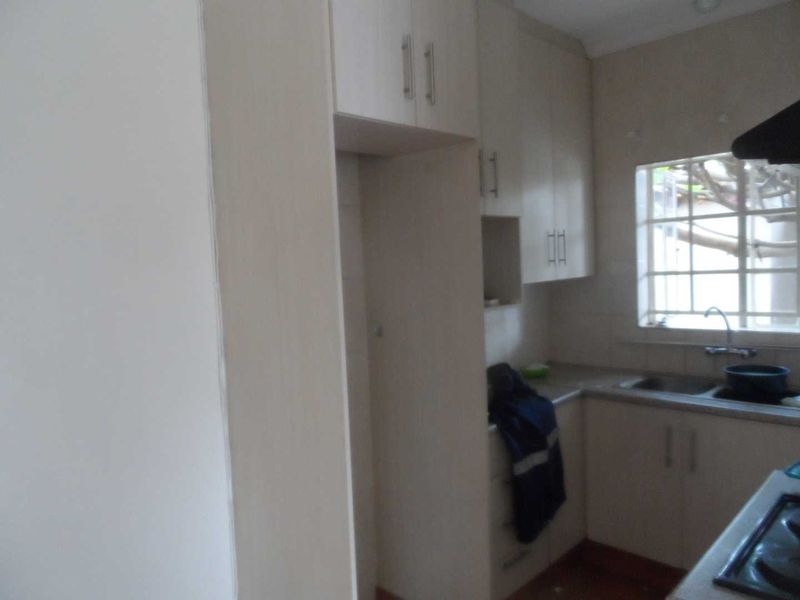 2 BEDROOM COTTAGE TO RENT IN PHILIP NEL PARK - Photo 6