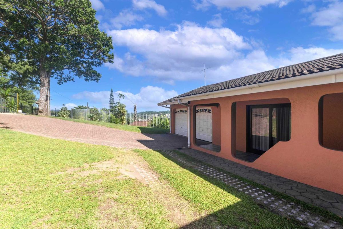 Beautiful Home in the heart of Queensburgh - Photo 5