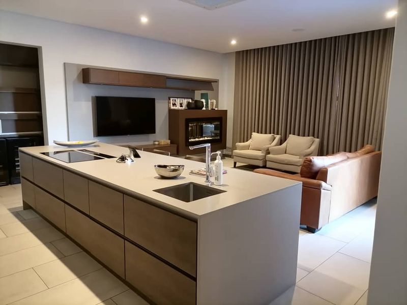 Luxury Living Awaits: Modern Home in Exclusive Estate in Ludwigsdorf - Photo 6