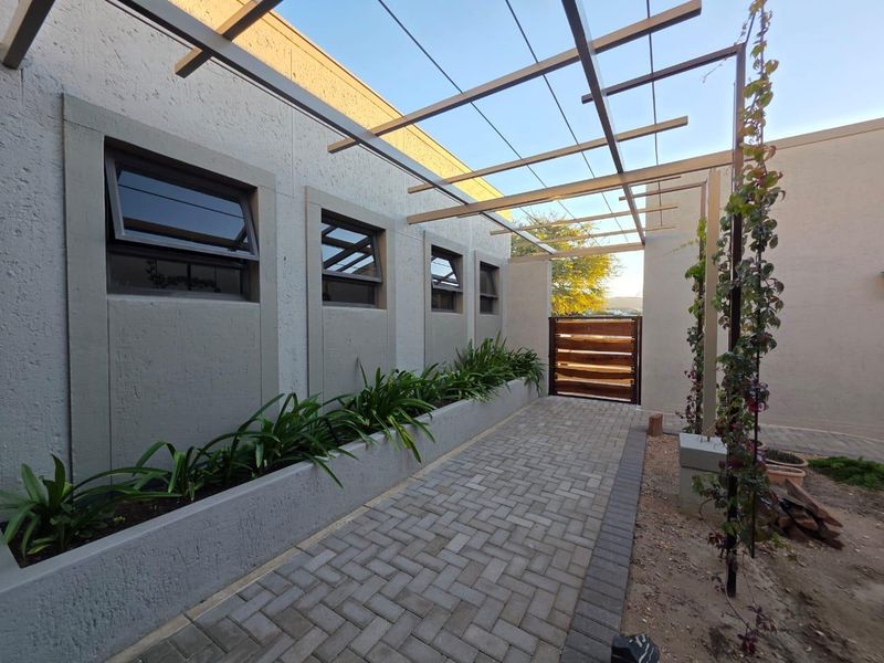 3 Bed Estate Home | Views, Finishes, Functionality on Omeya. - Photo 2