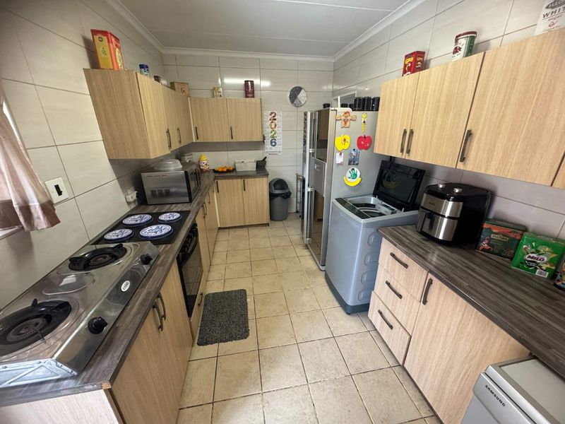 Family Home for sale - Photo 8