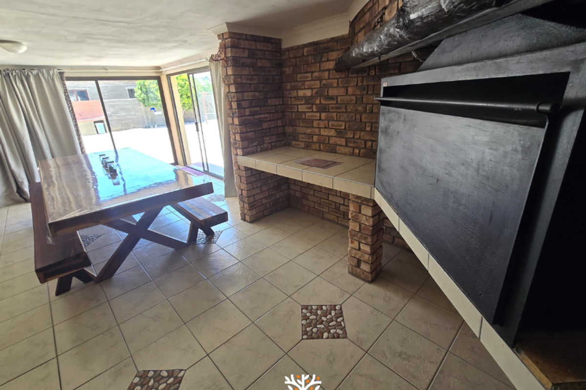 Home For Sale | Henties Bay | N$2 500 000 - Photo 4