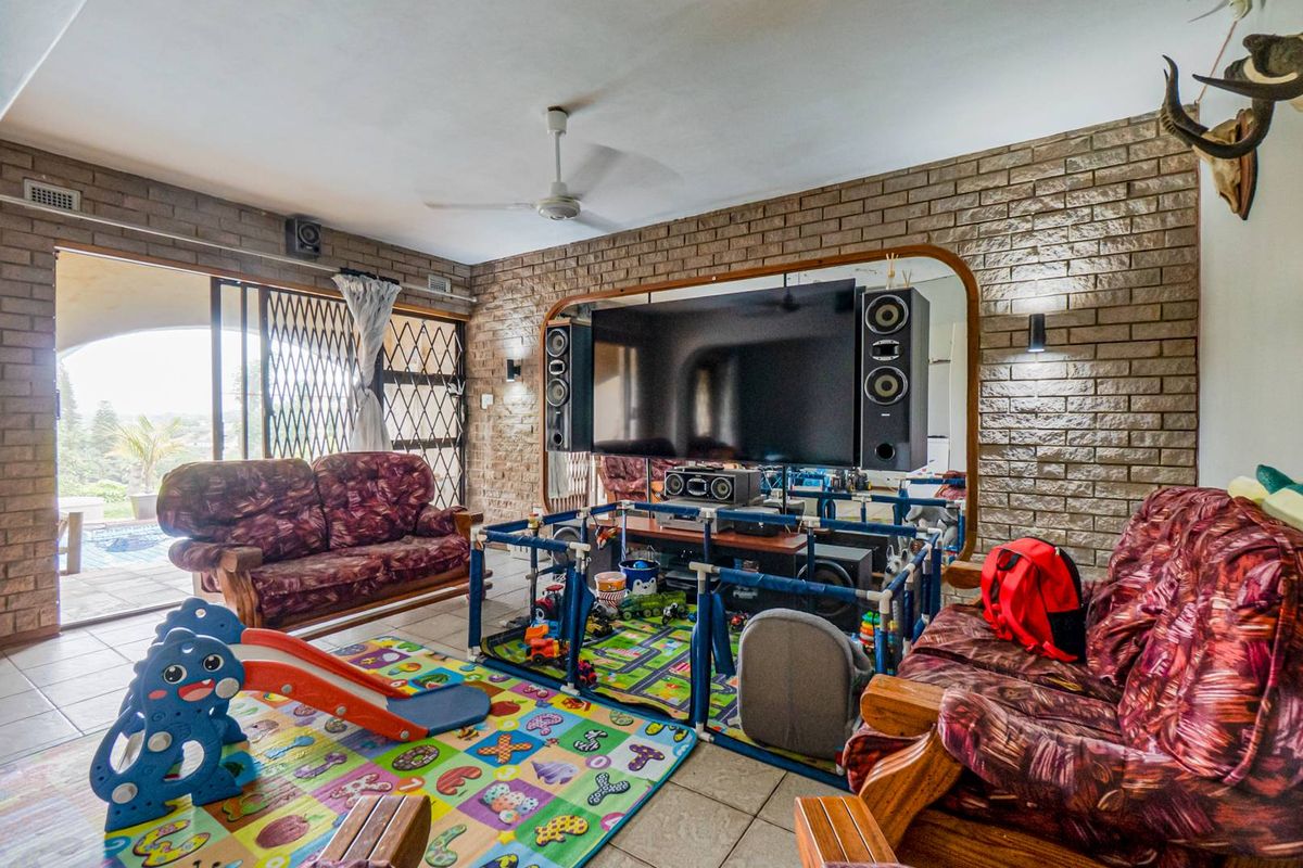 Pet friendly duplex - Photo 4