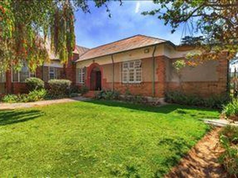 Spacious 3 bedroom family home. - Photo 2
