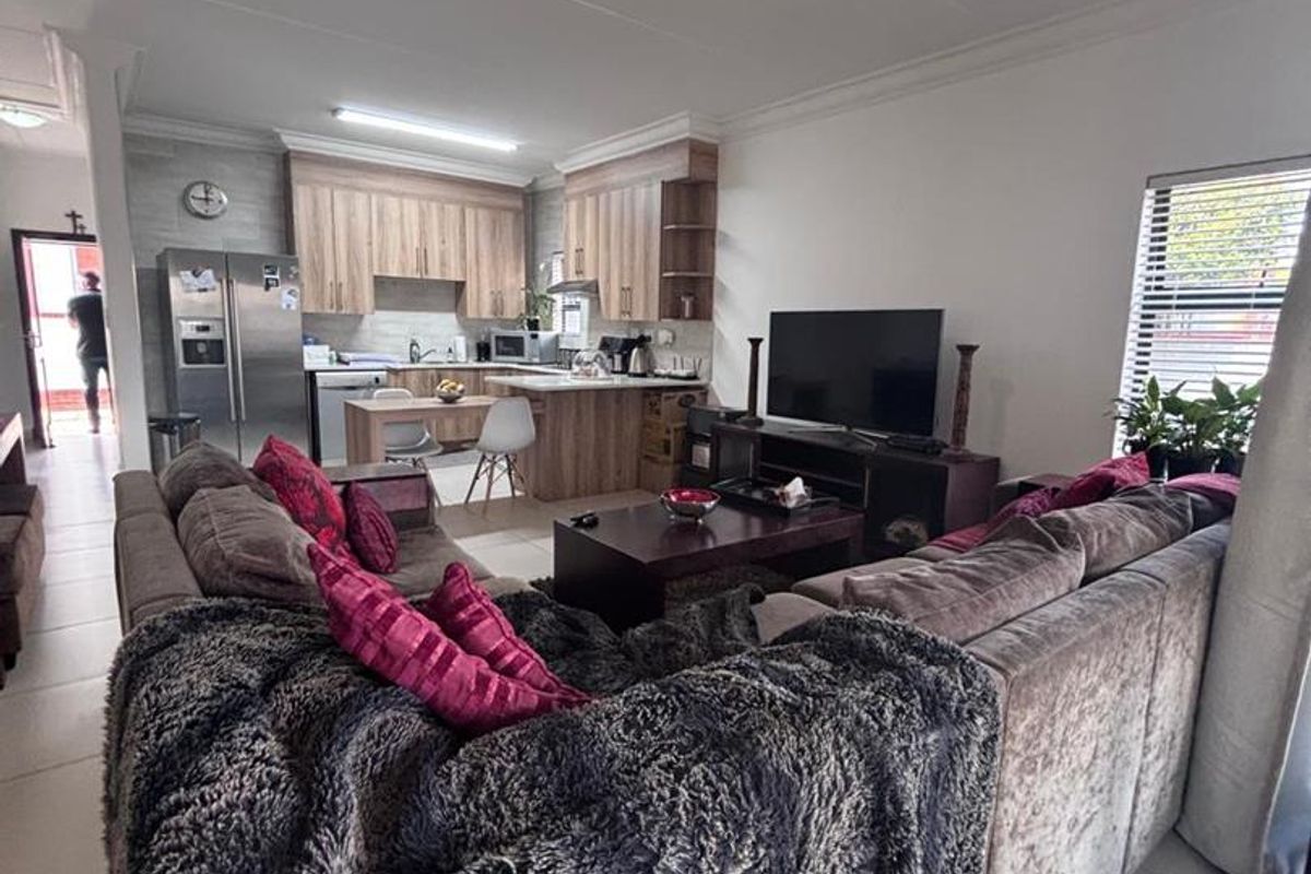 3-Bedroom Family Home in Meyersdal Nature Estate-Secure & Stylish - Photo 5