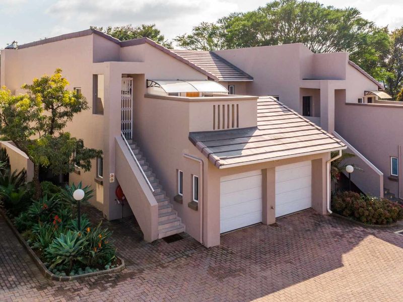 Elegant Fully Furnished Living in Woodhill Golf Estate - Photo 4