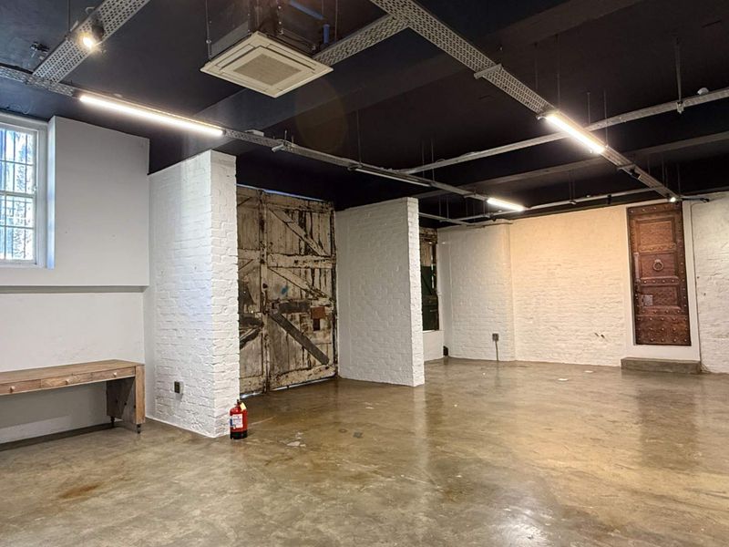 177m2 retail/office space to let on Dorp Street - Photo 4