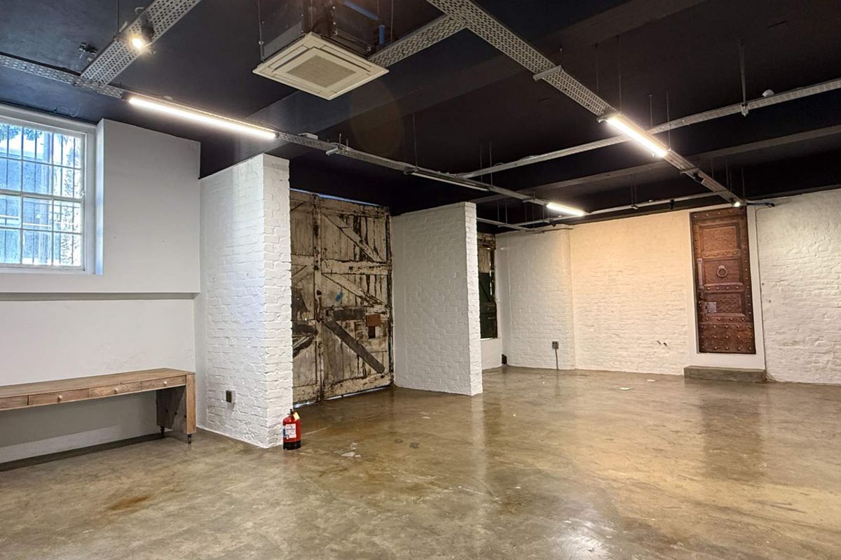 177m2 retail/office space to let on Dorp Street - Photo 4