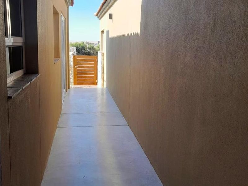 NEW, NEAT AND FRESH FREESTANDING HOUSE! - Photo 9