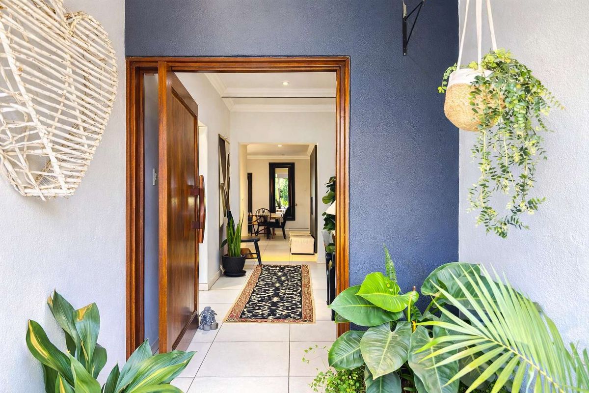 Sophisticated Family Living with Solar Excellence, Private Flatlet & Executive Workspaces - Photo 3