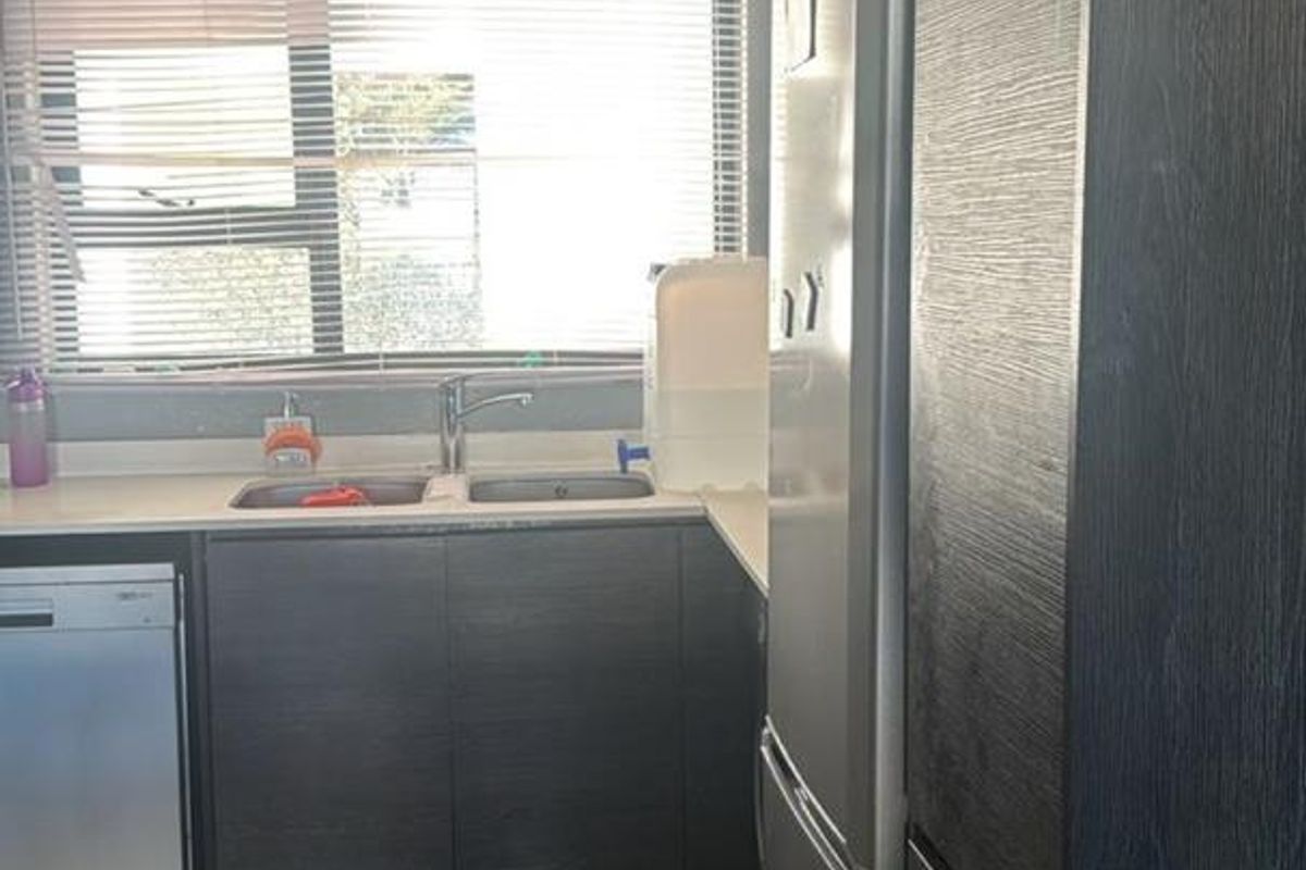 Priced to sell property - Photo 3