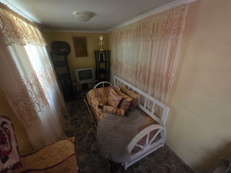 Ideal starter home - Photo 8