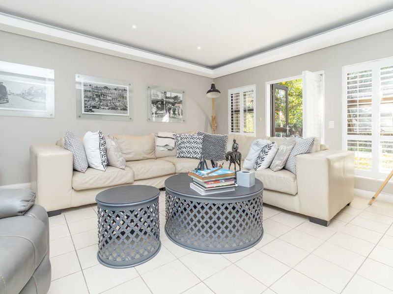 STYLISH AND  MODERN  4 BED CLUSTER HOME IN THE ICONIC CLUB TERRACE ESTATE IN LINKSFIELD - Photo 5