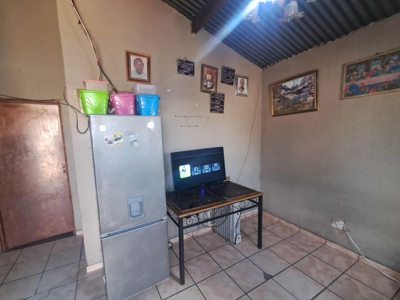 2 Bedroom House In Ivory Park - Photo 3
