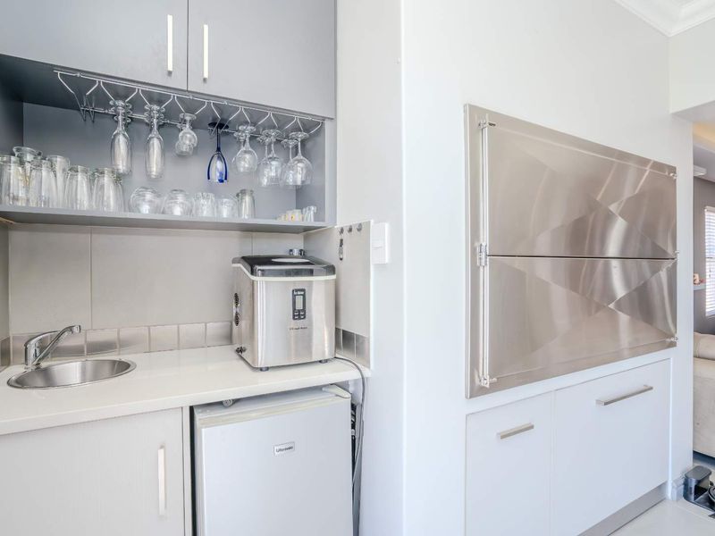 3 Bedroom House with a Flatlet in Laguna Sands Estate - Photo 9