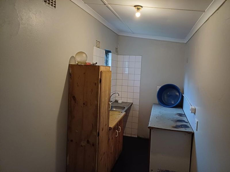 Affordable 2-Bedroom Rental Unit, Immediate Availability in Arboretum - Photo 5