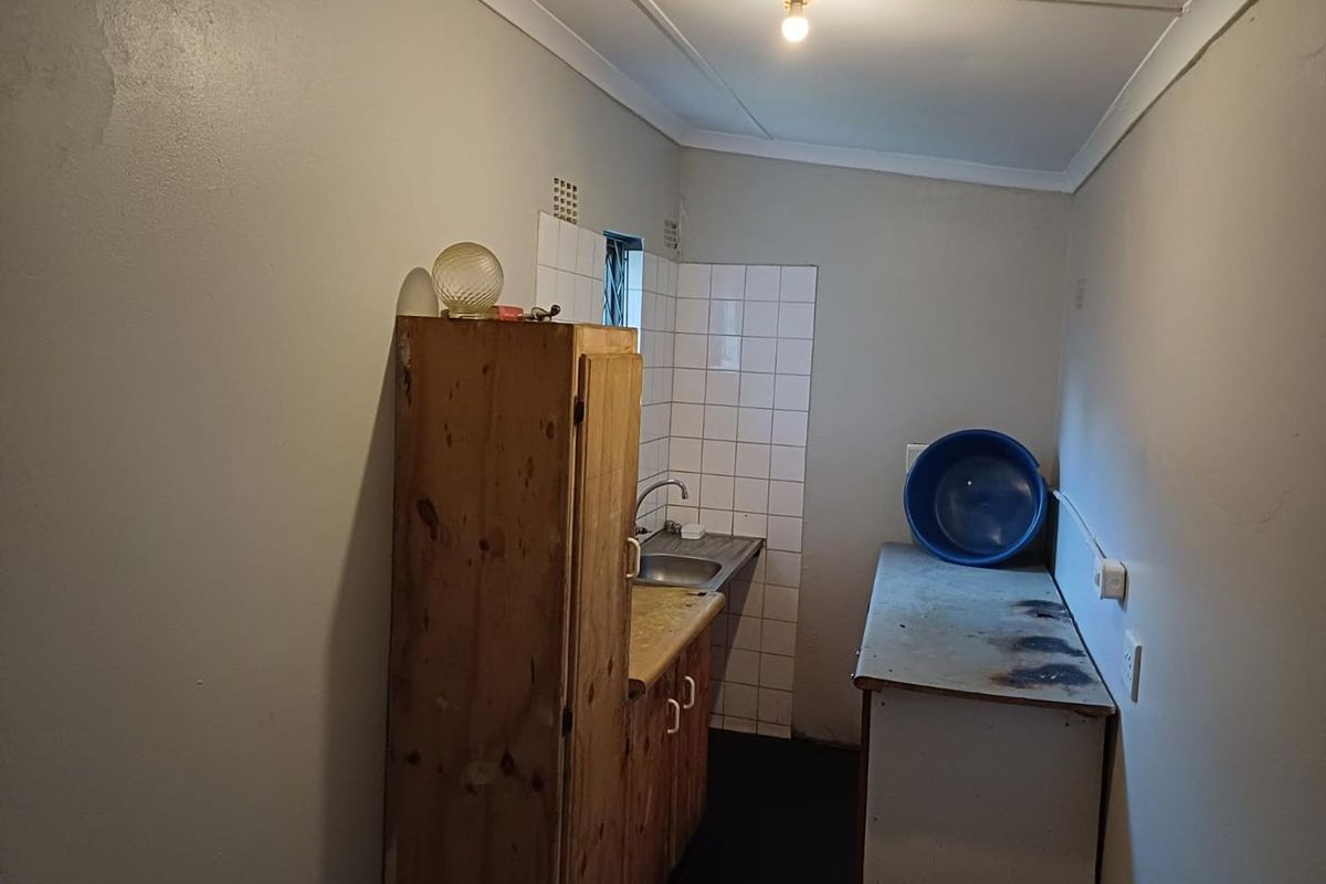 Affordable 2-Bedroom Rental Unit, Immediate Availability in Arboretum - Photo 5