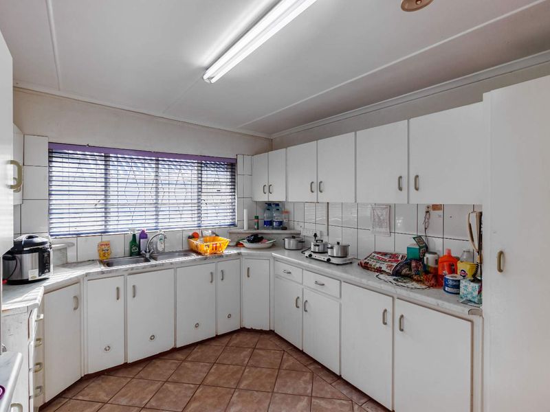 KIRKWOOD R1,680,000 - Photo 10