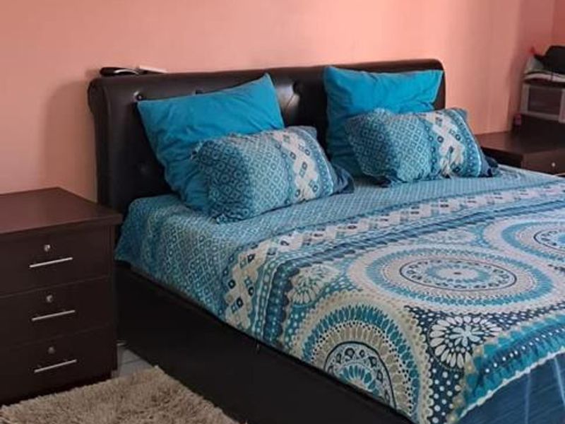 Buy a beautiful 3 Bedroom house with a 2 Bedroom flat in Walvisbay Town Center - Photo 9