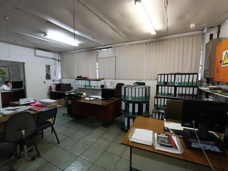 Standalone Industrial property - FOR SALE - Photo 10