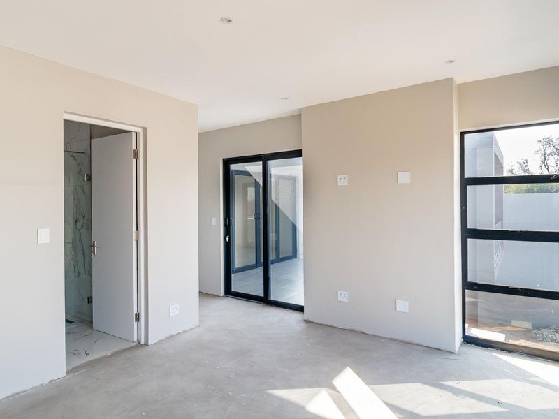 An Exceptional Opportunity in Bryanston – A Bespoke 5-Bedroom Luxury Residence in an Exclusive Enclave of Just Four Homes - Photo 8