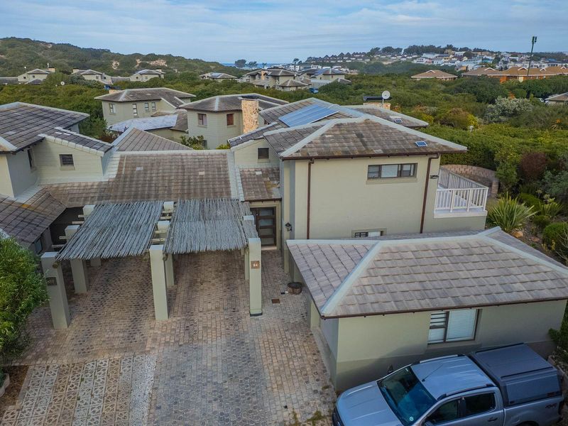 4 Bedroom Family Home in Estate - Photo 7