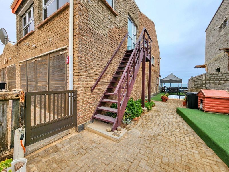 Ext 3 (North Dune), Henties Bay:  Beachfront Townhouse WITH FLAT is for sale - Photo 4