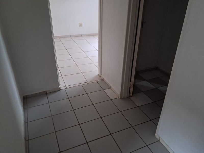 Pet Friendly Twobedroom house for rent - Photo 9